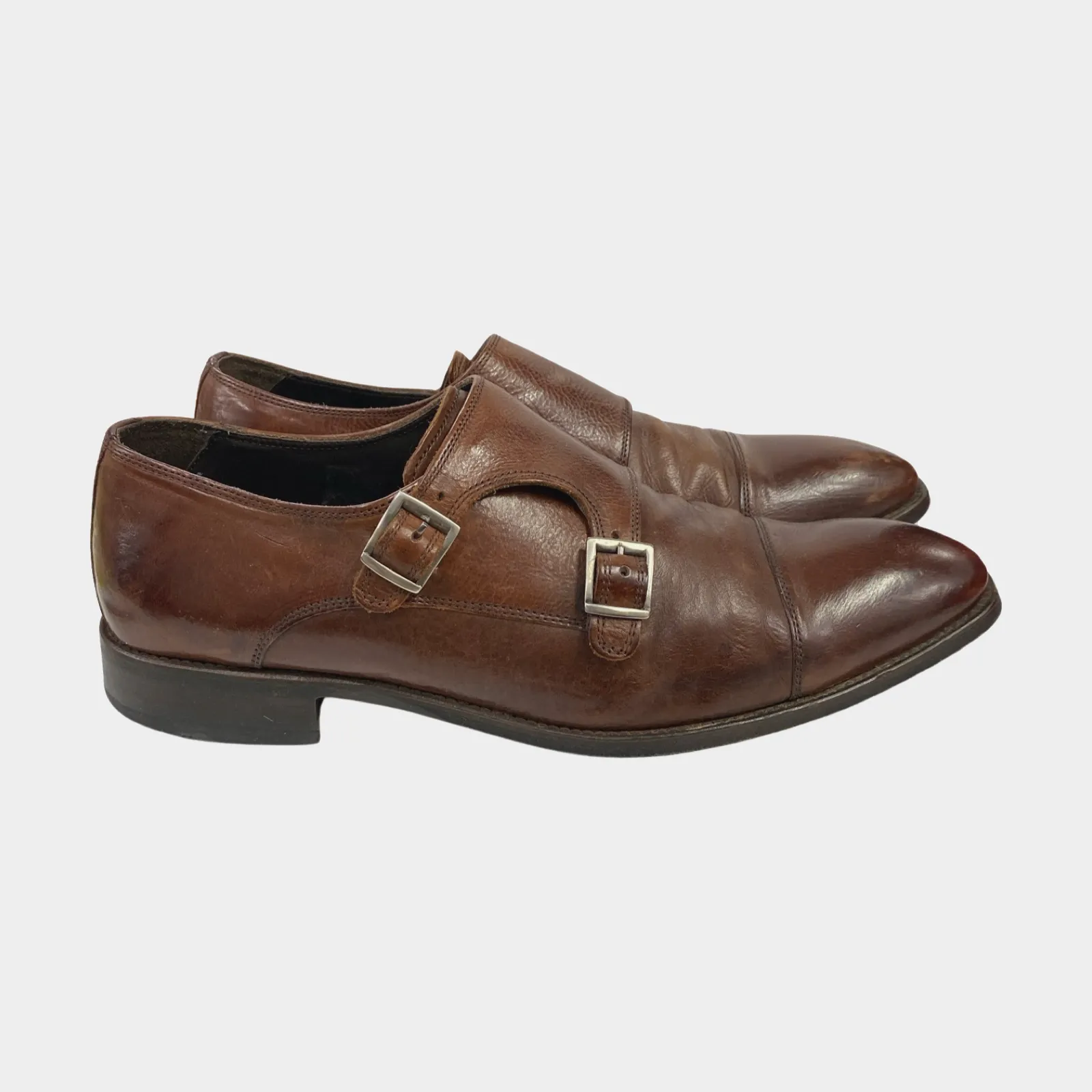 Hawes & Curtis men's brown buckled leather loafers